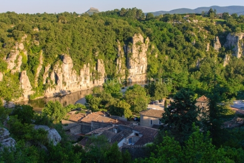 IMG_51918_ARDECHE (07) LABEAUME VILLAGE DE CARACTERE LE VILLAGE,