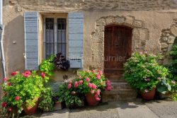 IMG_18068275_VAUCLUSE (84)  ANSOUIS LE VILLAGE FAçADE DE MAISON