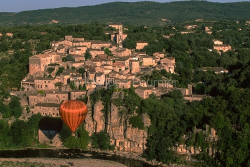 078892_MONTGOLFIERE A BALAZUC ARDECHE 07