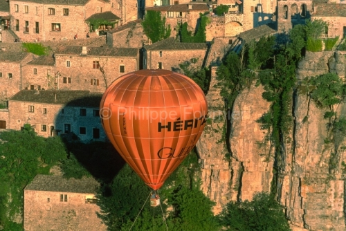 078901_MONTGOLFIERE A BALAZUC ARDECHE 07