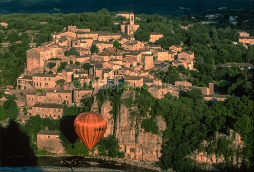 078903_MONTGOLFIERE A BALAZUC ARDECHE 07