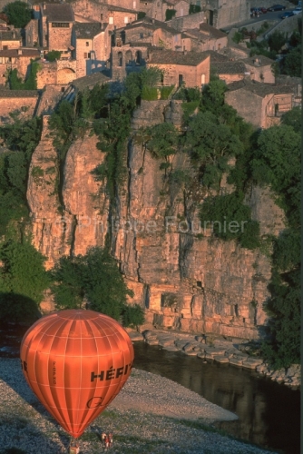 078904_MONTGOLFIERE A BALAZUC ARDECHE 07