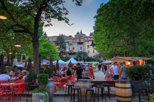 IMG_15070120_Marche-Createur Villes-et-Villages Banne Ardeche