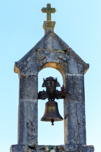 IMG_1906241430_Lozère (48)  Hures la Parade Causse Méjean cloc