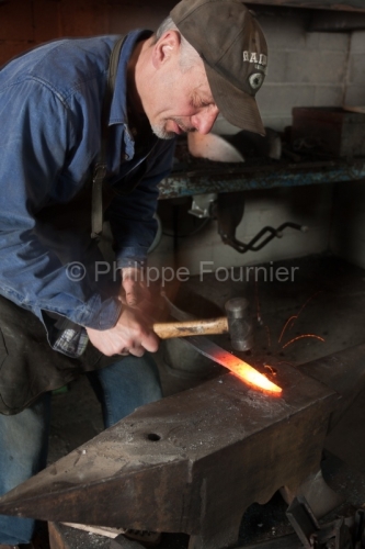 IMG_44883_Puy De Dome (63) Thiers Savoir Faire Henri Viallon Mei