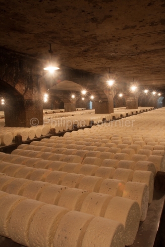 IMG_47096_AVEYRON (12) ROQUEFORT SUR SOULZON CAVE ROQUEFORT SOCI