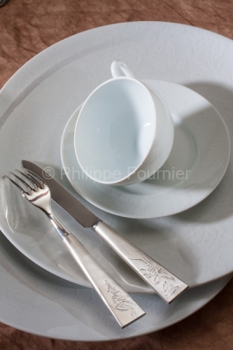IMG_47577_HAUTE VIENNE (87) SAINT LEONARD DE NOBLAT PORCELAINE DE LIMOGES JEAN LOUIS COQUET COLLECTION