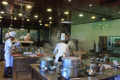 IMG_48713_LOIRE (42) ROANNE COUP DE FEU LA CUISINE DE MICHEL TRO