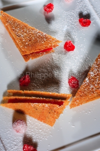 IMG_48795_LOIRE (42) ROANNE LAMMELLES DE BRIOCHES CARAMELISEES C