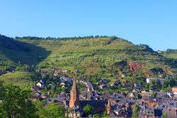 IMG_49684_AVEYRON (12) MARCILLAC VALLON VUE DU VILLAGE