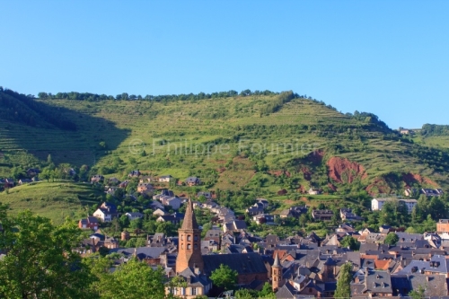 IMG_49684_AVEYRON (12) MARCILLAC VALLON VUE DU VILLAGE