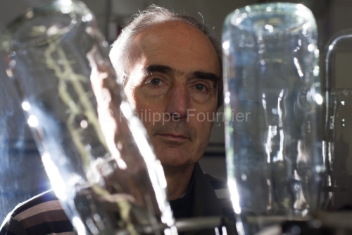 IMG_60156_DANIEL VEYRENC CHAINE EMBOUTEILLAGE EAUX MINERALES REI