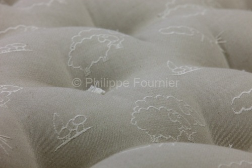 IMG_93720_PICTO MOUTON ARDELAINE MATELAS LAINE ARDELAINE SAINT PIERREVILLE ARDECHE 07