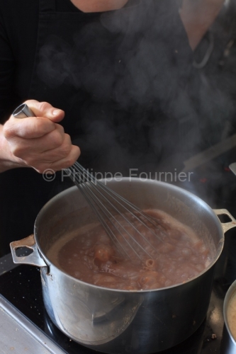 IMG_94566_ARDECHE (07) AUBENAS SECONDE CUISSON DES CHâTAIGNES C