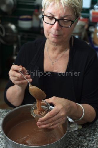 IMG_94733_ARDECHE (07) AUBENAS MISE EN POT RECETTE DE LA CONFITU