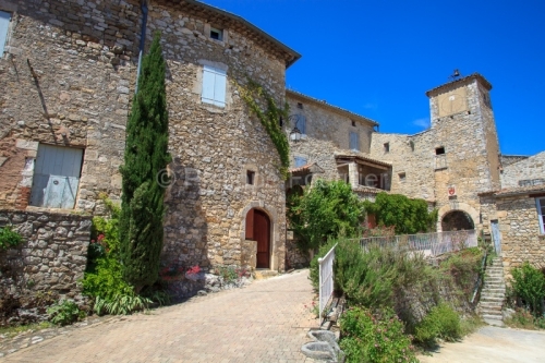 IMG_0078_ARDECHE (07) LAGORCE SENTIER BOTANIQUE PLACE DE LA DîM