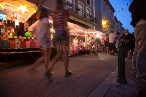 IMG_0208111063_ARDECHE (07) VILLENEUVE DE BERG MARCHé NOCTURNE,