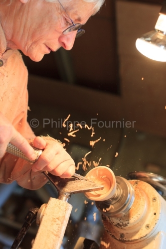 IMG_0707010748_TOUR A BOIS ATELIER ELISABETH MOLIMARD TOURNAGE S