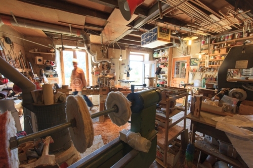 IMG_0707010784_ATELIER ELISABETH MOLIMARD TOURNAGE SUR BOIS SAIN