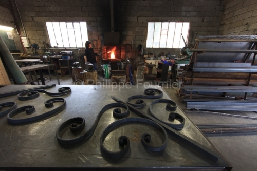 IMG_0707011191_ARDECHE (07) JAUJAC FORGE L'ATELIER D'ISABELLE GR