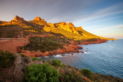 IMG_1112156_VAR (84) FREJUS MASSIF DE L'ESTEREL CORNICHE D'OR LA