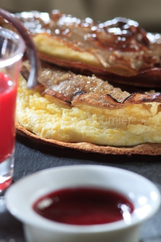 IMG_CFA_Ardèche (07) Gastronomie CREPES SOUFFLEES AUX FRUITS RO