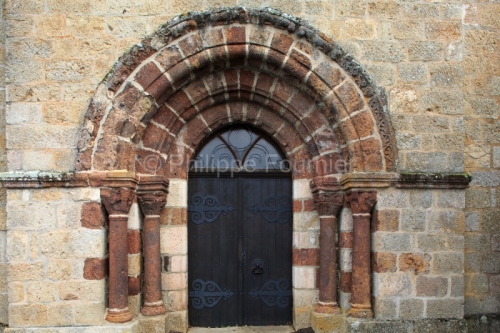 IMG_13035379_PORTAIL EGLISE ROMANE ISSARLES ARDECHE 07 ARDECHE 0