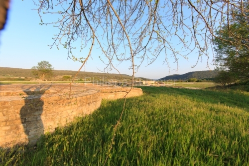 IMG_13046637_Ardèche (07) Patrimoine Alba la Romaine AIRE A POR