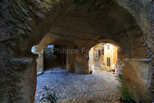 IMG_13057063_Ardeche (07) saint montan ruelles voutées