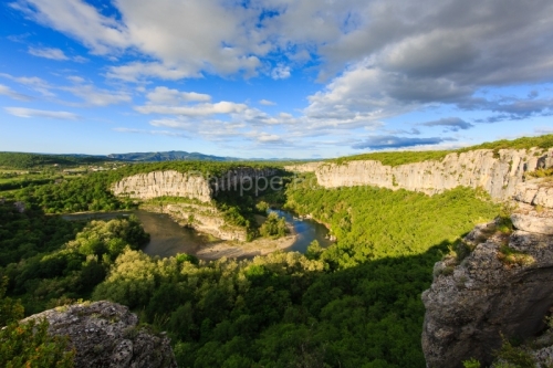 IMG_13059007_Ardeche (07) pradons cirque de gens la rivière ard