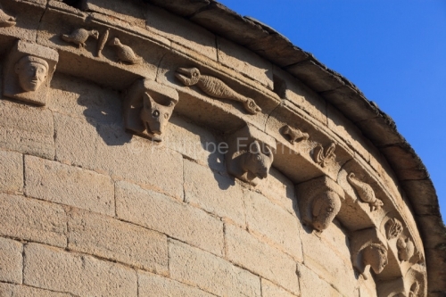 IMG_13061071_ARDECHE (07) CHAMBONAS FRISE EXTéRIEUR E SCULPTéE