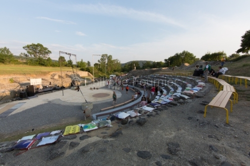 IMG_13071474_PUBLIC THEATRE ANTIQUE FESTIVAL D'ALBA LA ROMAINE A