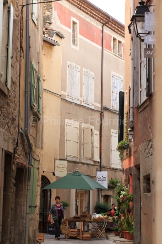 IMG_14064087_ARDECHE (07) LES VANS JOUR DE MARCHé SUR LA PLACE
