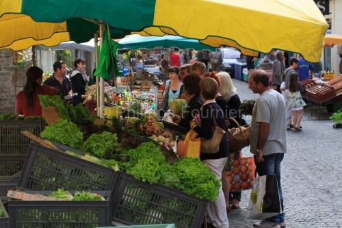 IMG_14064123_ARDECHE (07) LES VANS JOUR DE MARCHé SUR LA PLACE
