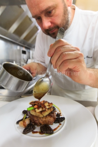 IMG_1411688_DROME (26) CREST COUP DE FEU EN CUISINE TOURNEDOS MO