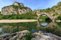 IMG_15056075_Ardèche (07) vallon pont d'arc réserve naturelle
