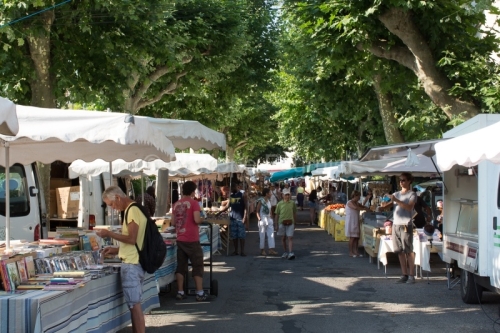 IMG_15070069_Ardèche (07) Joyeuse Jour de Marché place de la g