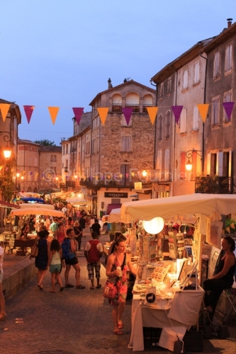 IMG_15070246_ARDECHE (07) LES VANS JOUR DE MARCHé SUR LA PLACE