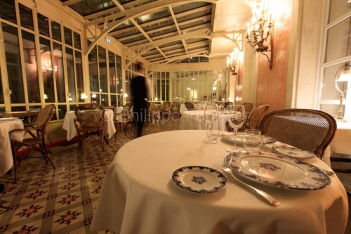 IMG_16010871_DROME (26) GRIGNAN LE CLAIR DE LA PLUME SALLE DE RE