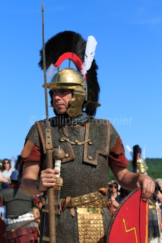 IMG_16053448_ARDECHE (07) ALBA LA ROMAINE LEGIONNAIRE ROMAIN NUI