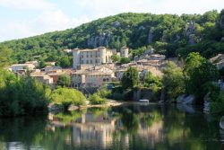 IMG_16064206_Ardèche (07) vogüé plus beaux villages de france