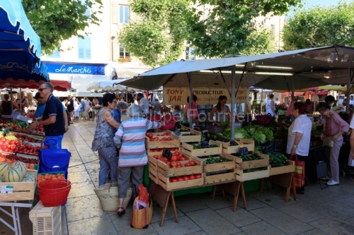 IMG_16076066_DROME (26) VALENCE JOUR DE MARCHE PLACE DES ORMEAUX