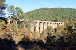 IMG_16103236_Ardèche (07) banne patrimoine viaduc du doulovy