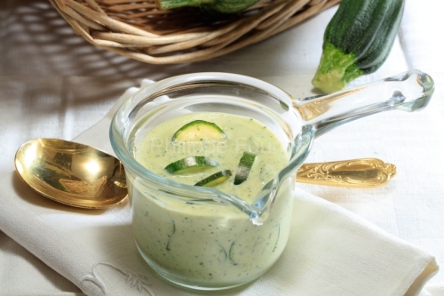 IMG_17074869_ARDECHE (07) AUBENAS SOUPE DE COURGETTES LA CUISINE