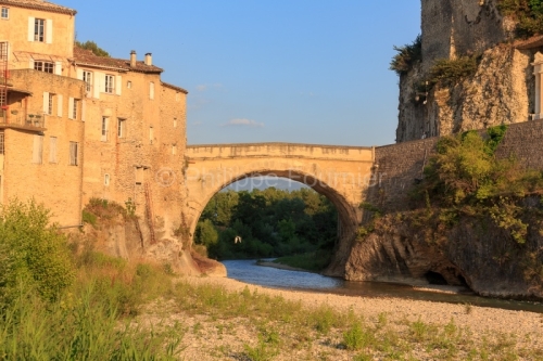 IMG_18060959_Vaucluse (84)  Vaison La Romaine Pont Romain La Riv