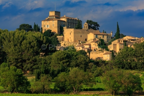 IMG_18068381_VAUCLUSE (84)  ANSOUIS VUE GéNERALE LE CHâTEAUX E