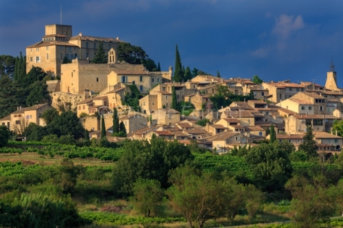 IMG_18068394_VAUCLUSE (84)  ANSOUIS VUE GéNERALE LE CHâTEAUX E