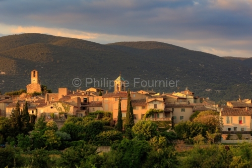 IMG_18068453_VAUCLUSE (84)  LOURMARIN LE VILLAGE,L'éGLISE SAINT