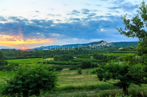 IMG_18068516_VAUCLUSE (84)  BONNIEUX AURORE LEVER DE SOLEIL SUR