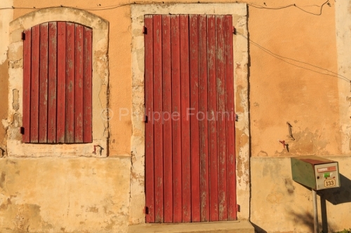 IMG_18069039_VAUCLUSE (84)  MéNERBES VILLAGE PERCHé FAçADE DE